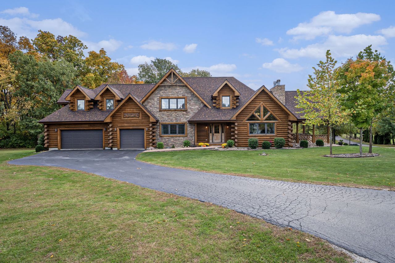 6125 Tulip Lane, Grant Park, IL 60940