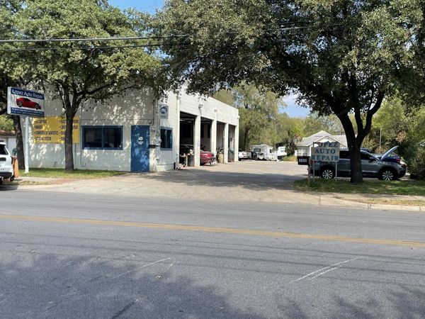 1900 Fortview RD, Austin, TX 78704