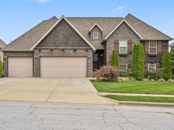 409 W Landsdowne Drive, Ozark, MO 65721