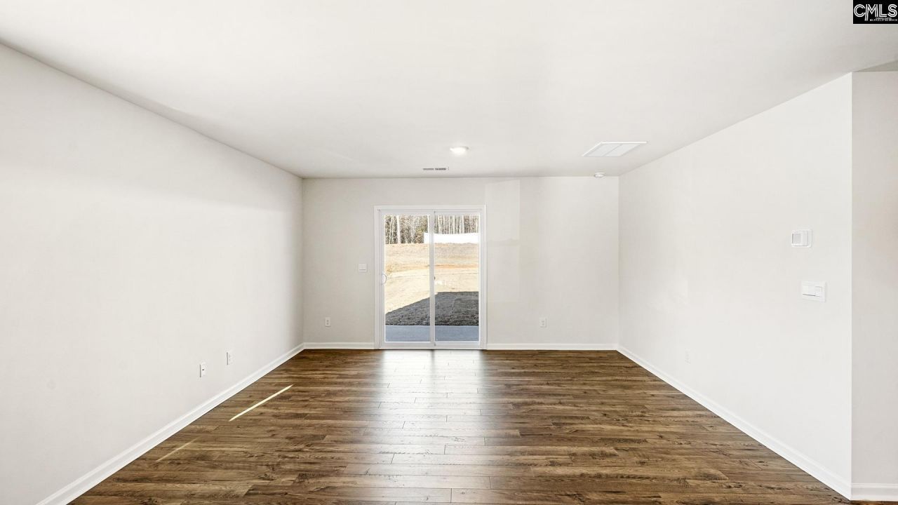 1047 Rampart Court Photo 12