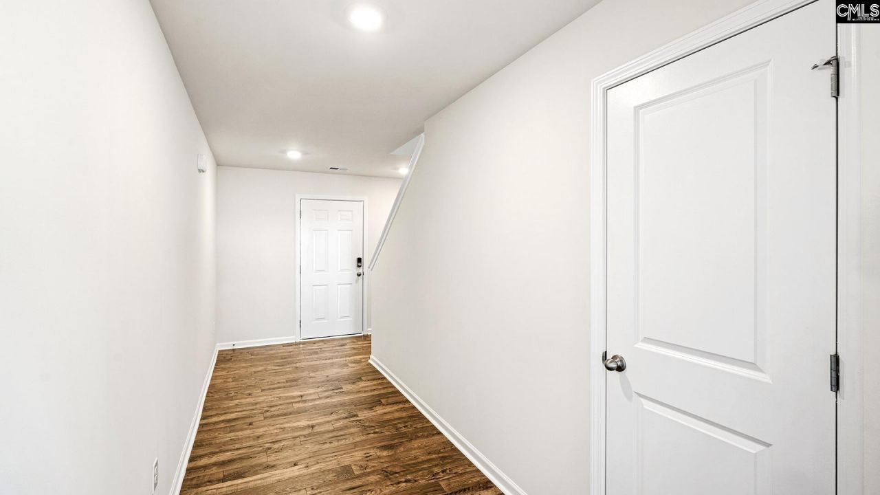 1047 Rampart Court Photo 14