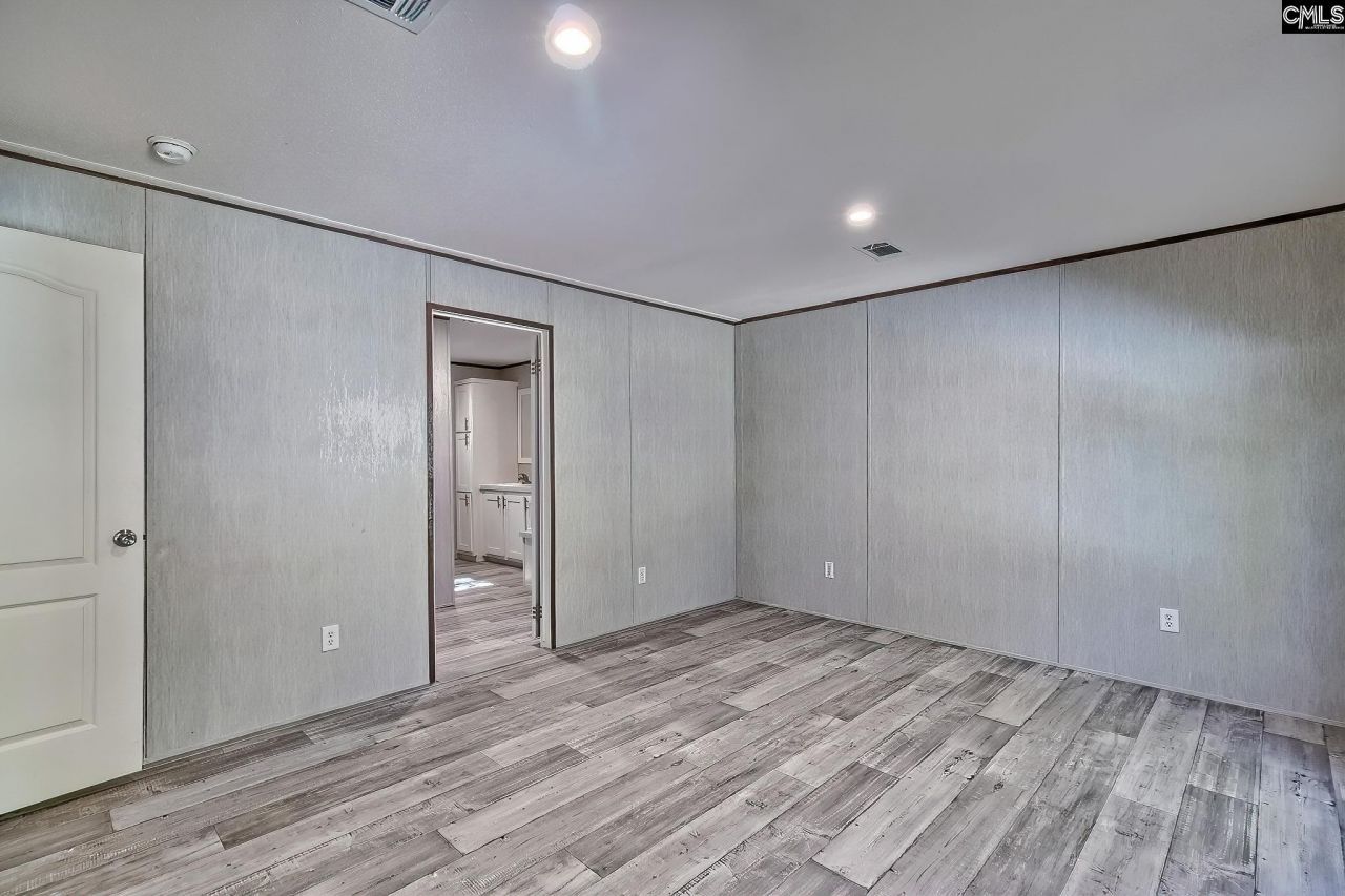 1657 Woodtrail Drive Photo 10