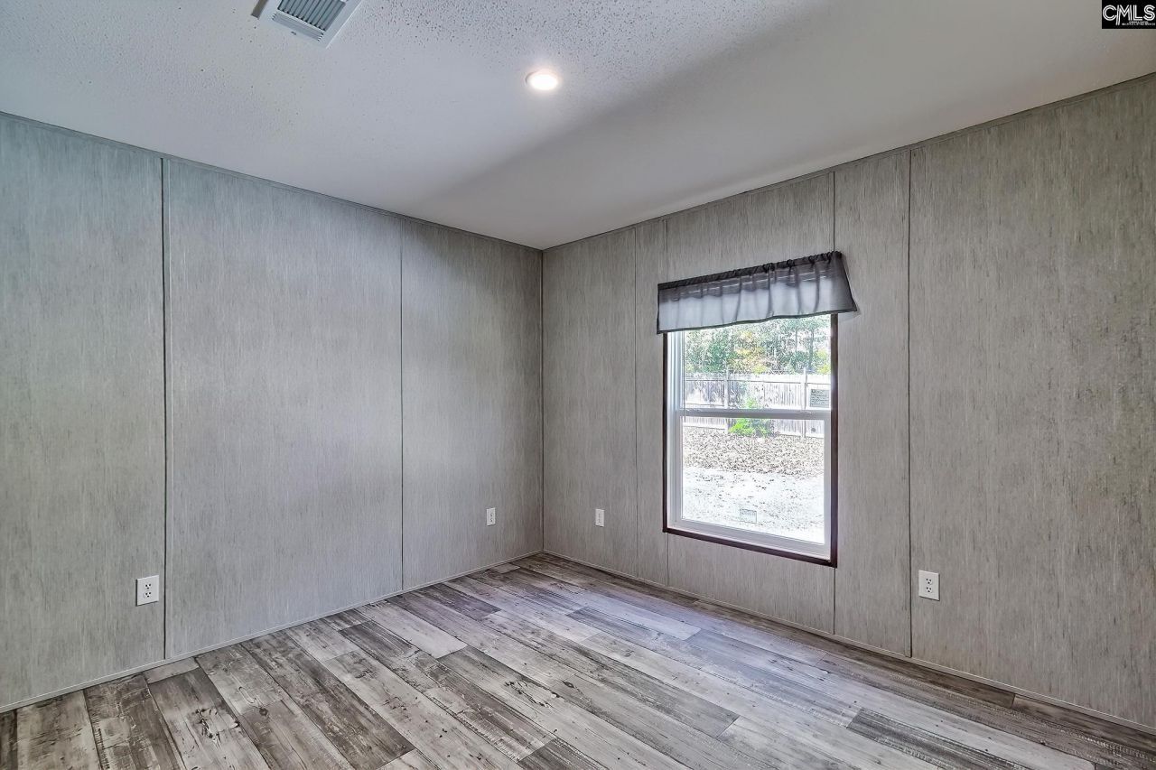 1657 Woodtrail Drive Photo 16