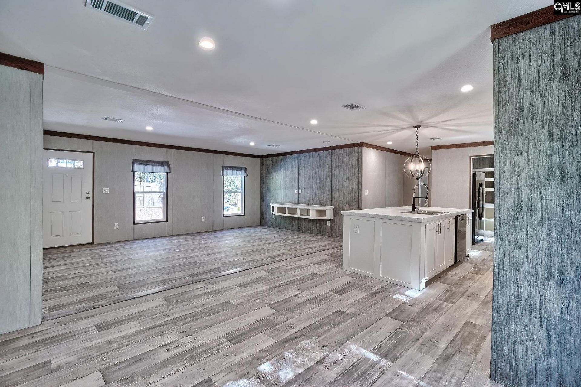 1657 Woodtrail Drive Photo 7