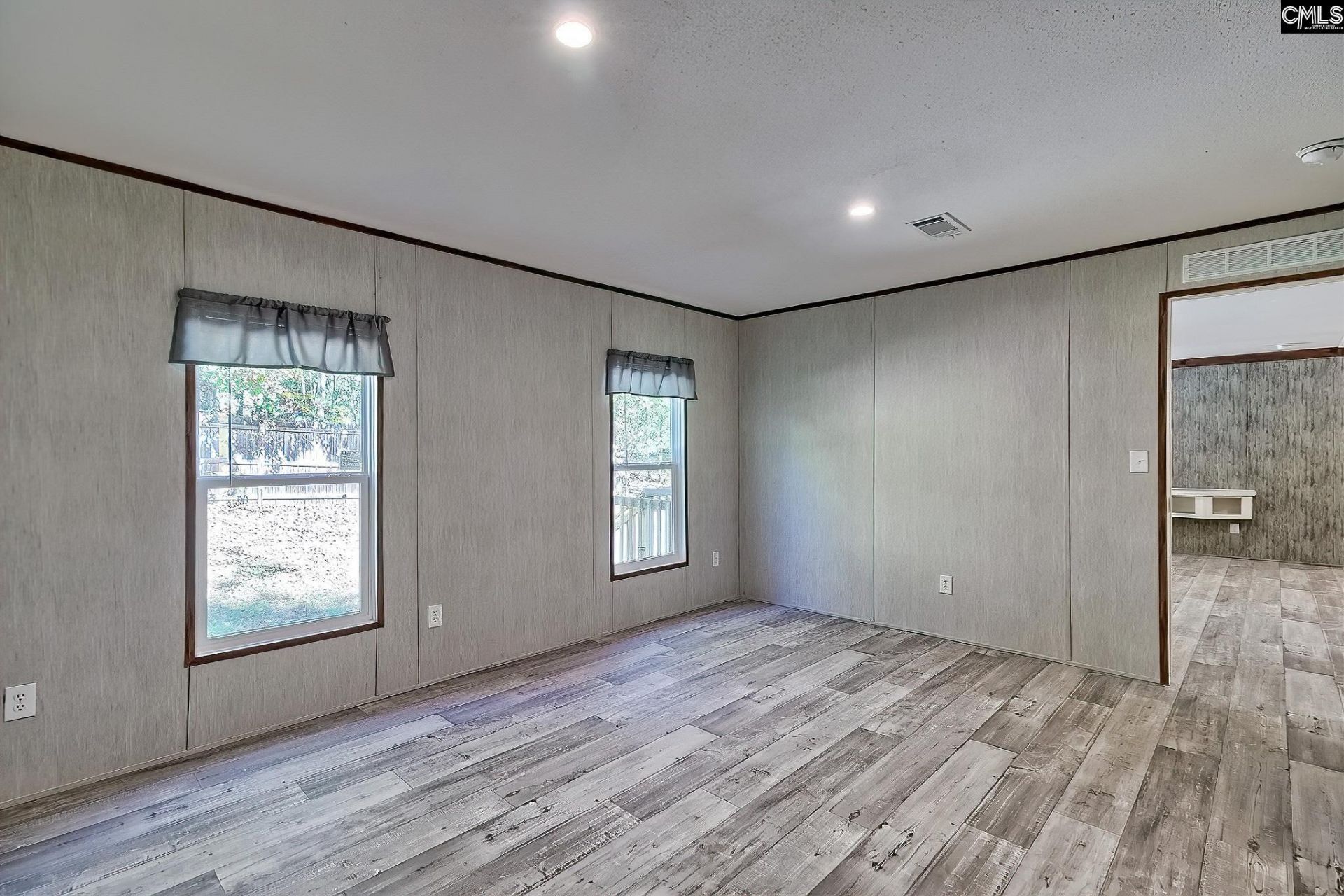 1657 Woodtrail Drive Photo 9