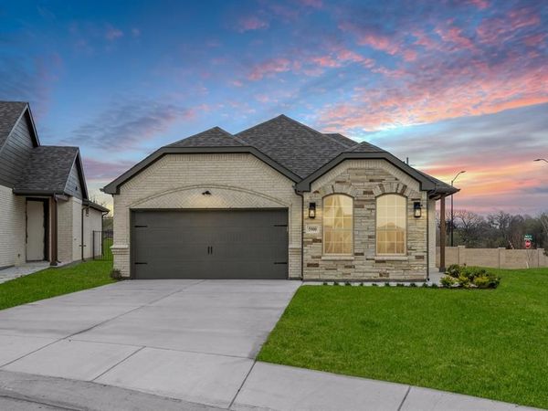 5900 Carmona Trail, Fort Worth, TX 76123