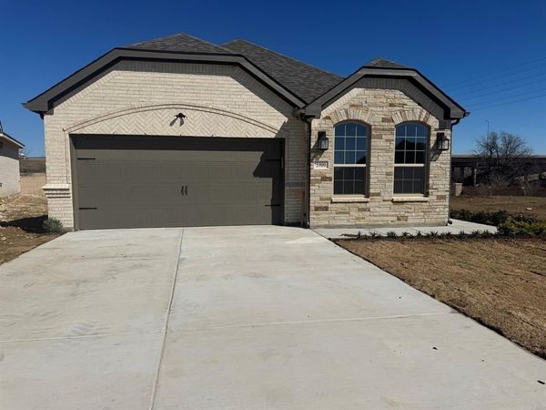 5900 Carmona Trail, Fort Worth, TX 76123