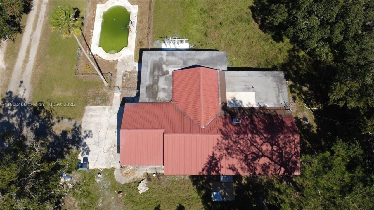 5902 Thonotosossa Rd, Plant City, FL 33565 Photo