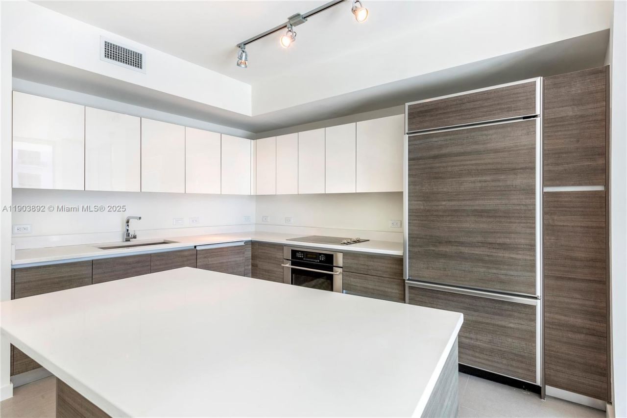 1100 S Miami Ave, Unit 710, Miami, FL 33130 Photo