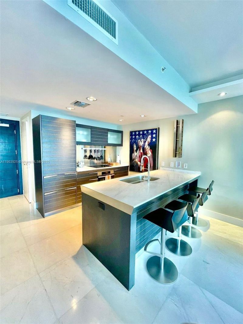 200 Biscayne Boulevard Way, Unit 4310, Miami, FL 33131 Photo