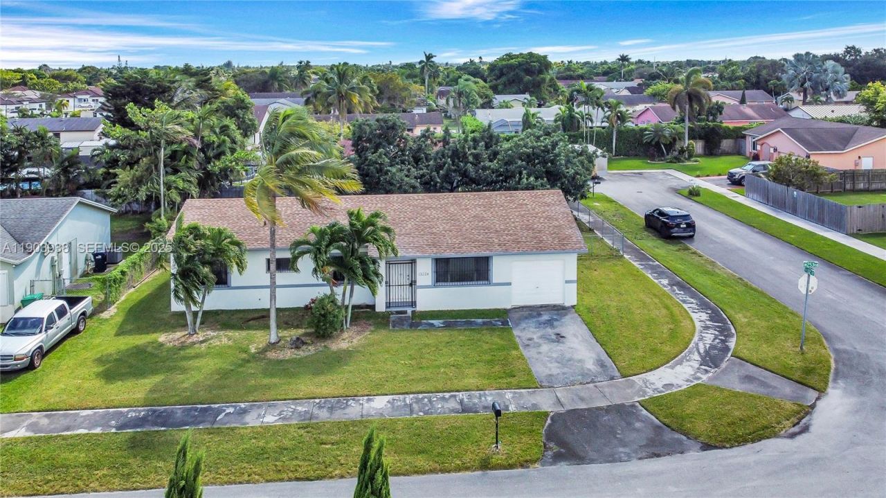13224 SW 253rd Ter, Homestead, FL 33032 Photo