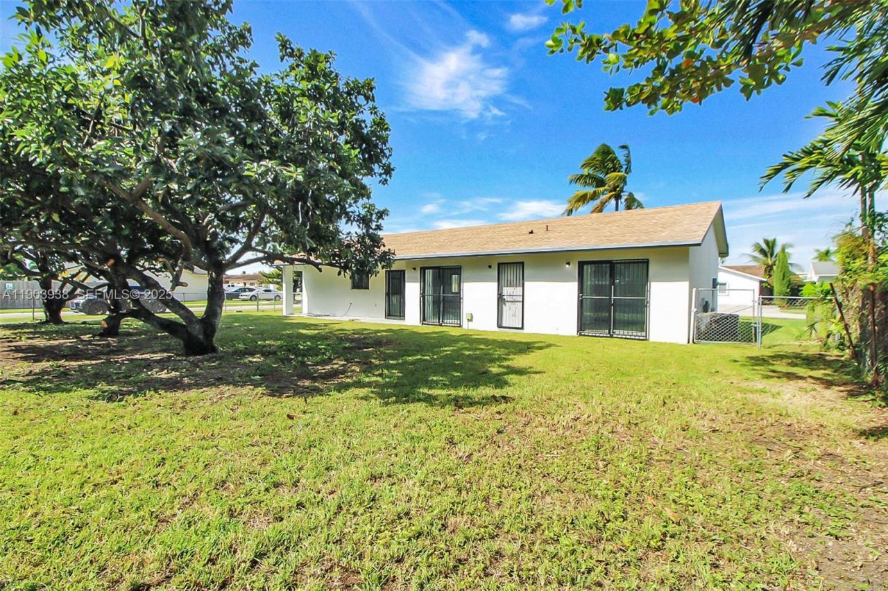 13224 SW 253rd Ter, Homestead, FL 33032 Photo