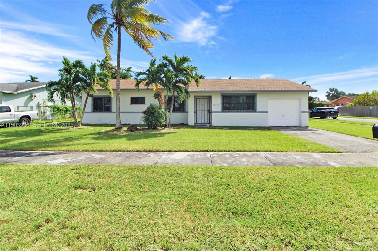 13224 SW 253rd Ter, Homestead, FL 33032 Photo