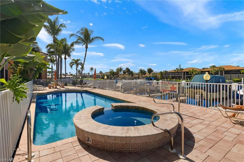 4566 SE 5th Pl, Unit 105, Cape Coral, FL 33904 Photo