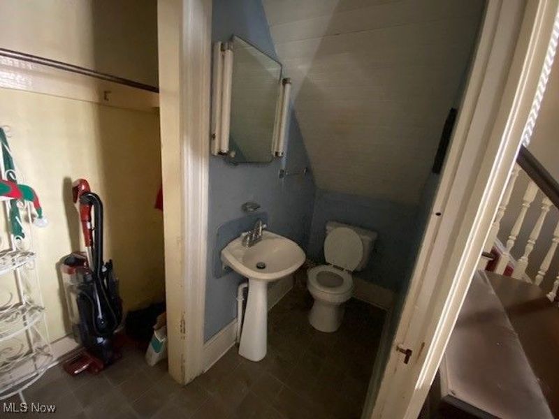 713 Main Street, Toronto, OH 43964 Photo 7