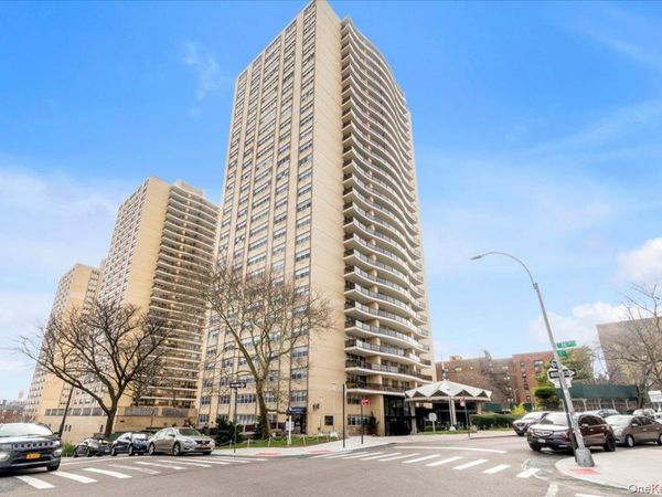 102-10 66th Road, Unit 18G, Forest Hills, NY 11375