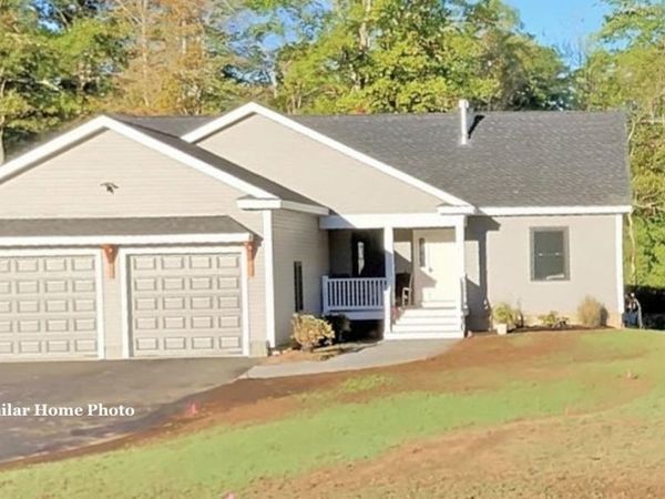 859 Salmon Falls Road, Rochester, NH 03839