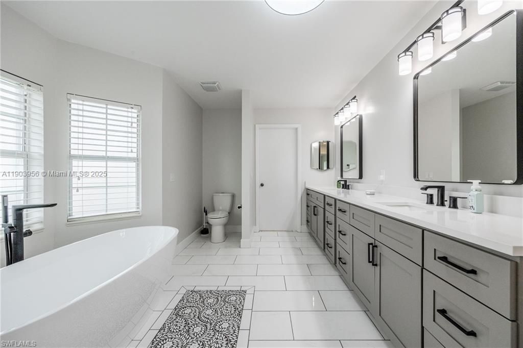 1261 Riverbend Dr, La Belle, FL 33935 Photo