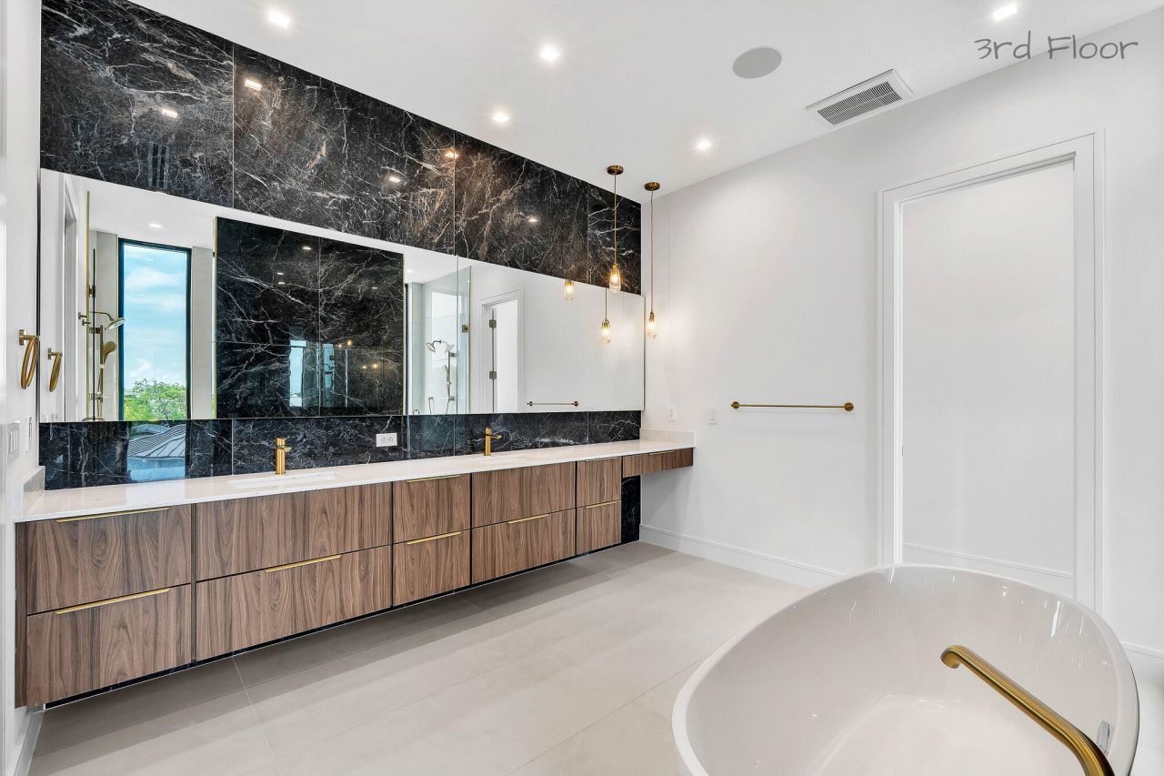 16 Seaside Avenue, Key Largo, FL 33037 Photo