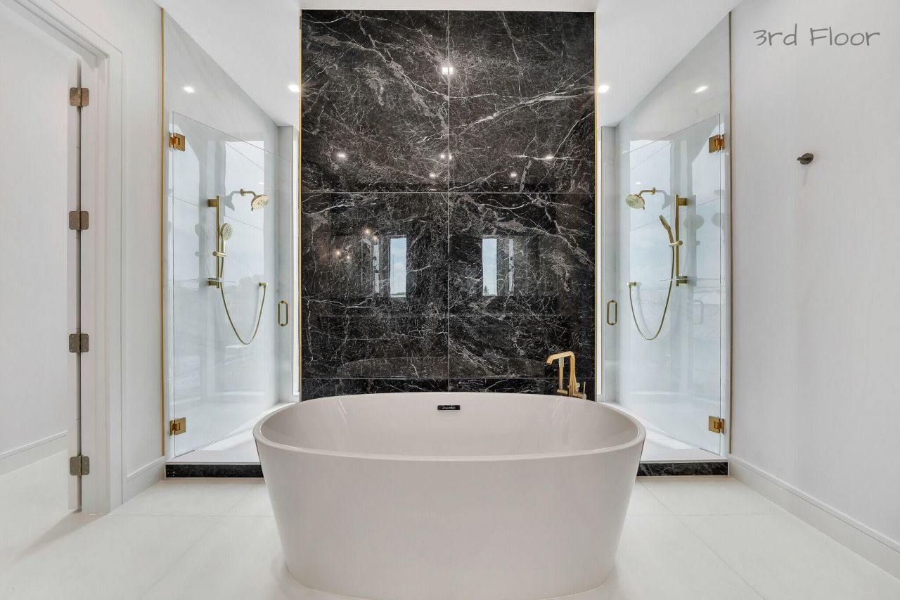 16 Seaside Avenue, Key Largo, FL 33037 Photo