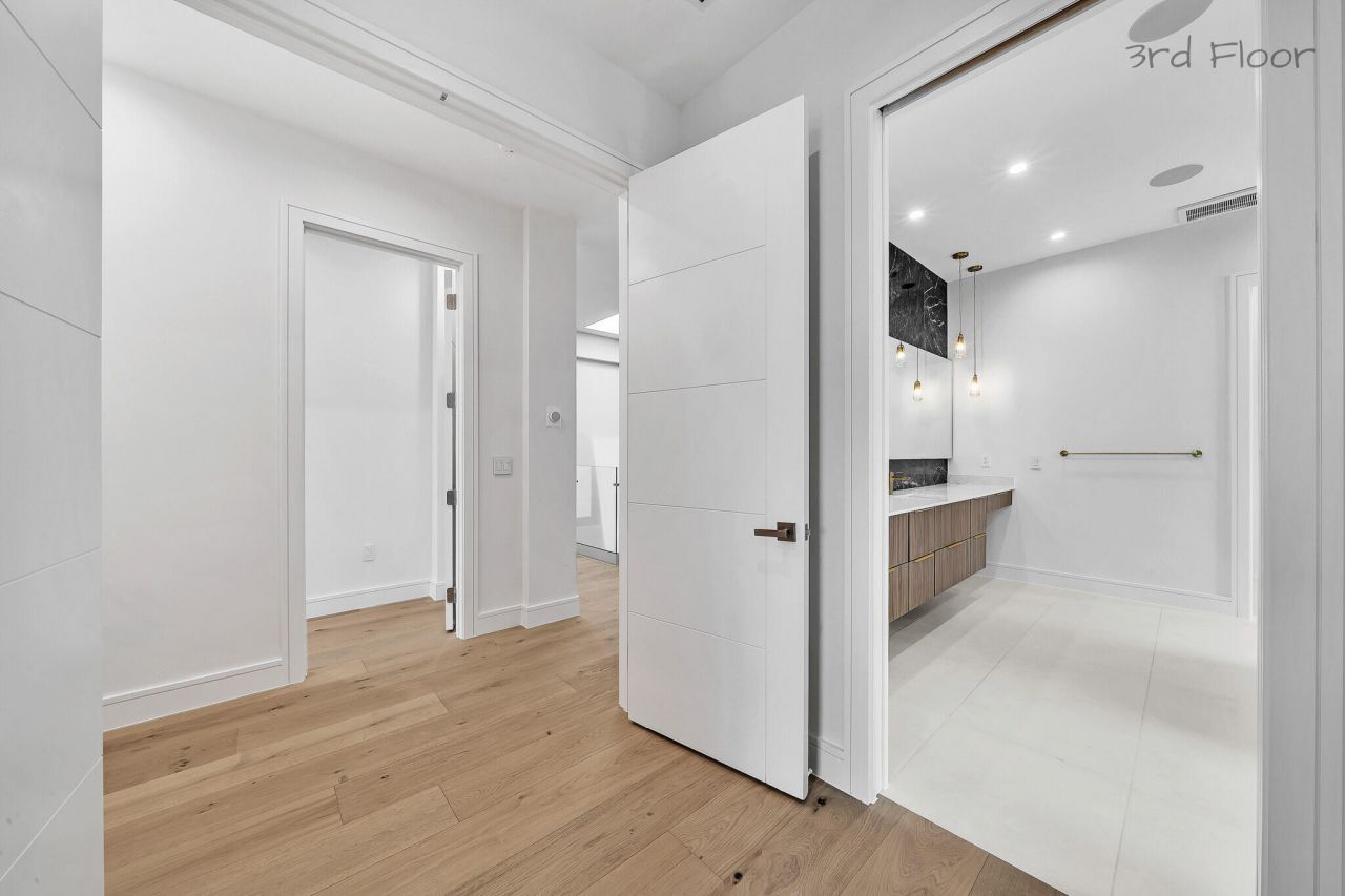 16 Seaside Avenue, Key Largo, FL 33037 Photo