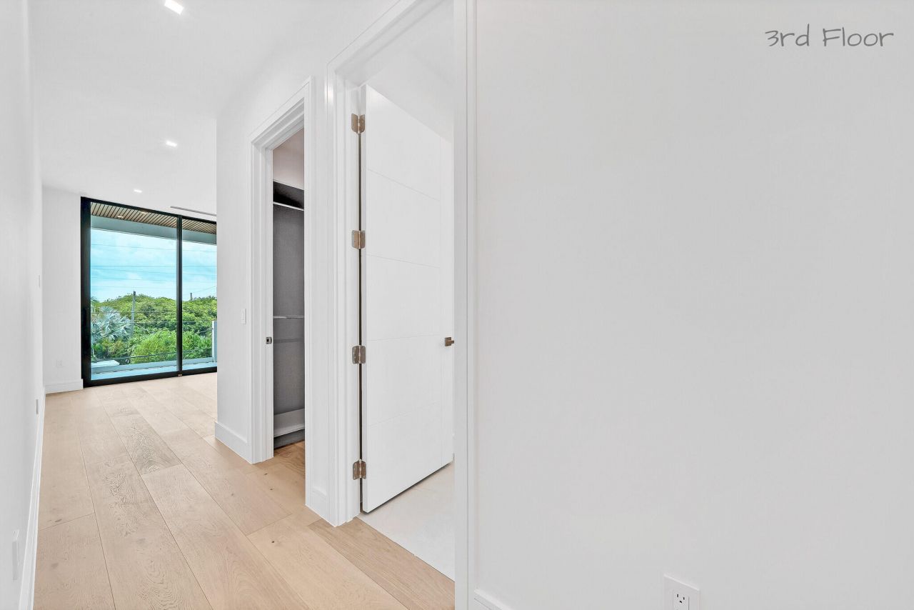 16 Seaside Avenue, Key Largo, FL 33037 Photo