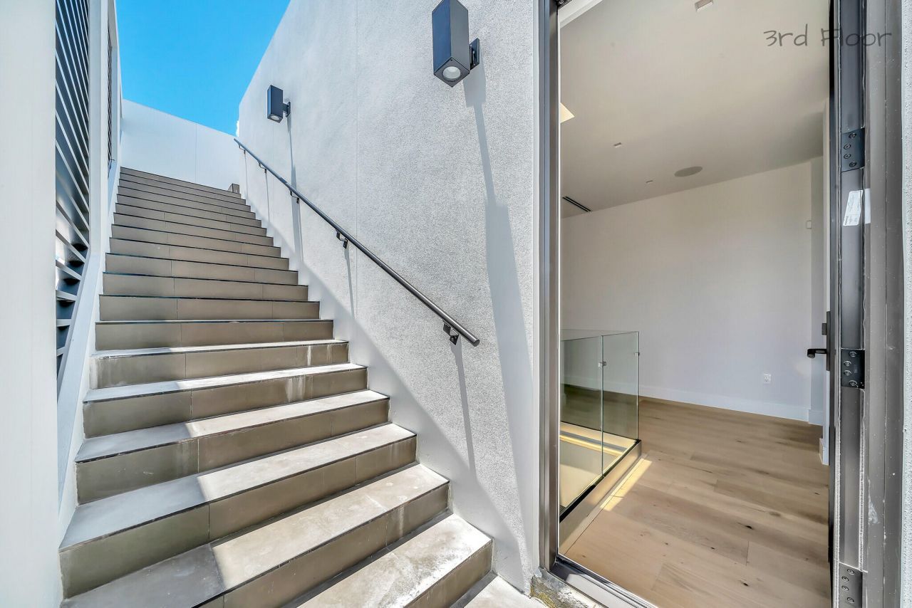 16 Seaside Avenue, Key Largo, FL 33037 Photo