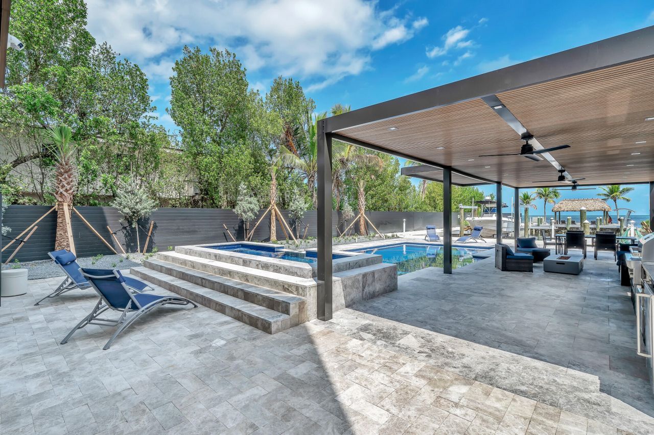 16 Seaside Avenue, Key Largo, FL 33037 Photo