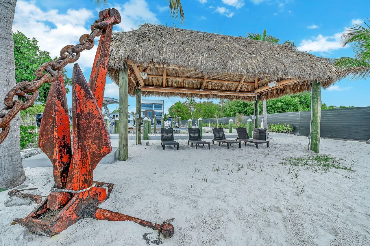 16 Seaside Avenue, Key Largo, FL 33037 Photo