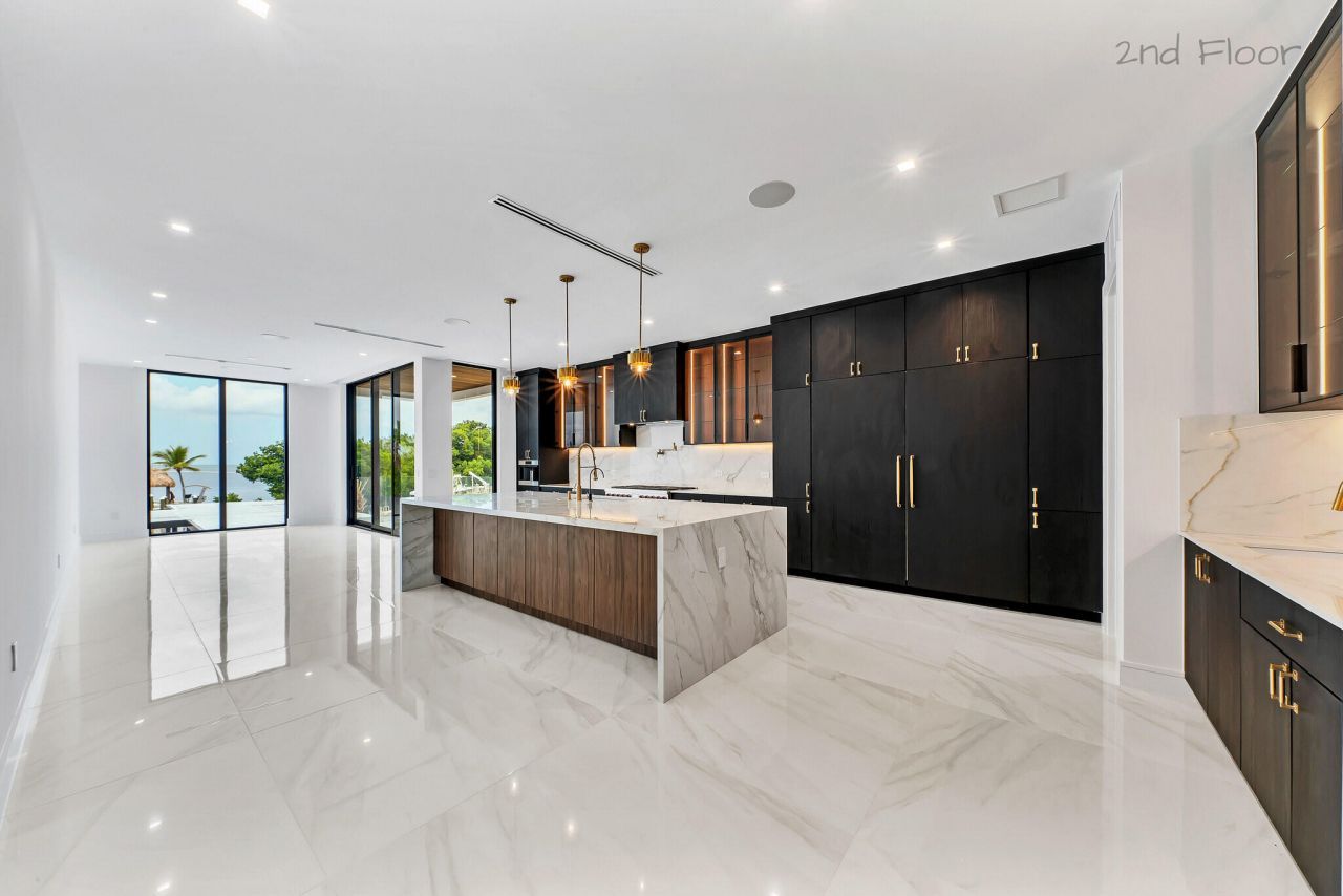 16 Seaside Avenue, Key Largo, FL 33037 Photo