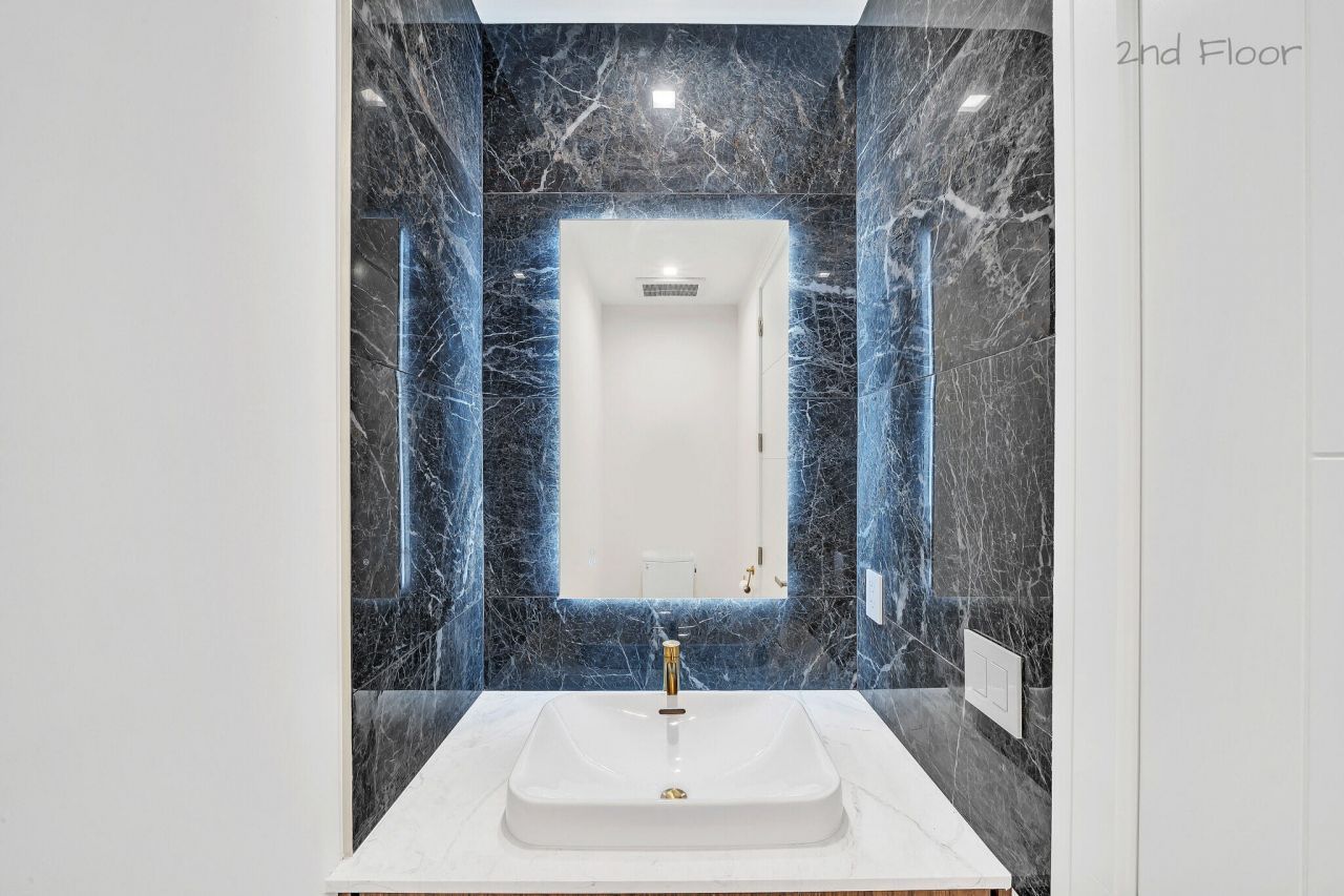 16 Seaside Avenue, Key Largo, FL 33037 Photo