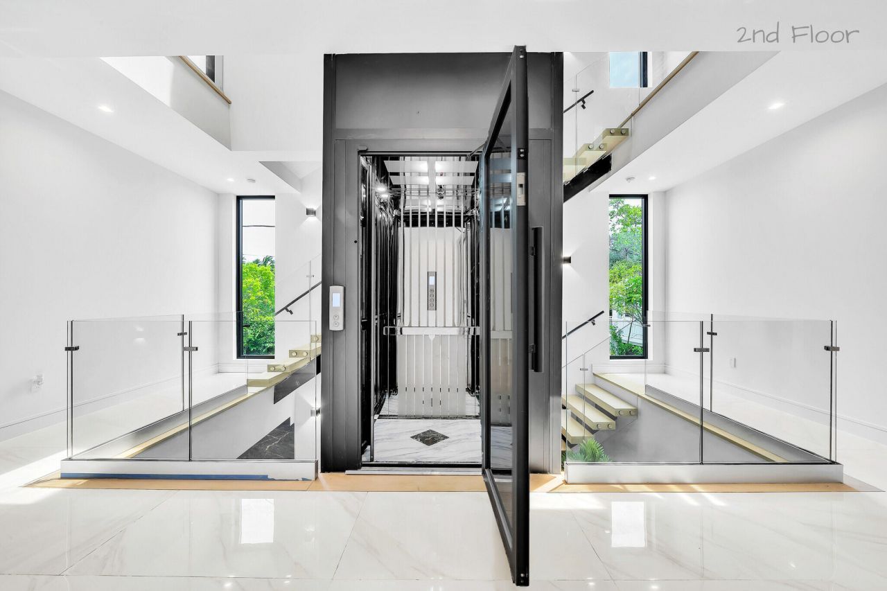 16 Seaside Avenue, Key Largo, FL 33037 Photo