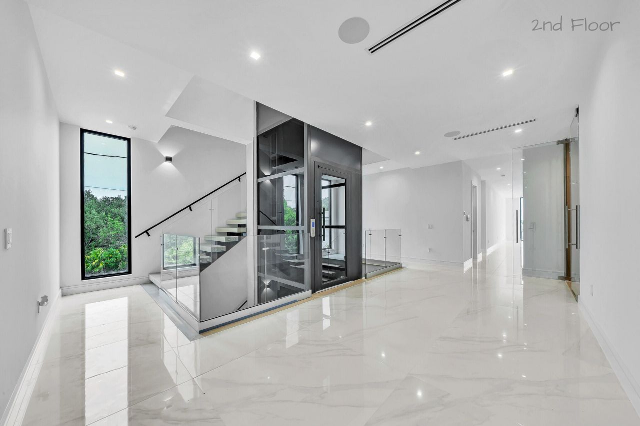 16 Seaside Avenue, Key Largo, FL 33037 Photo