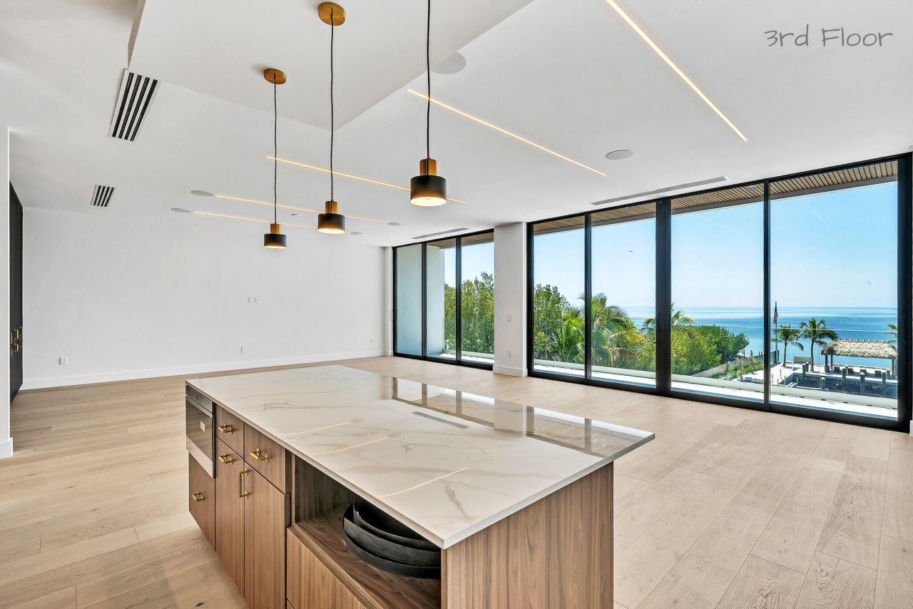 16 Seaside Avenue, Key Largo, FL 33037 Photo