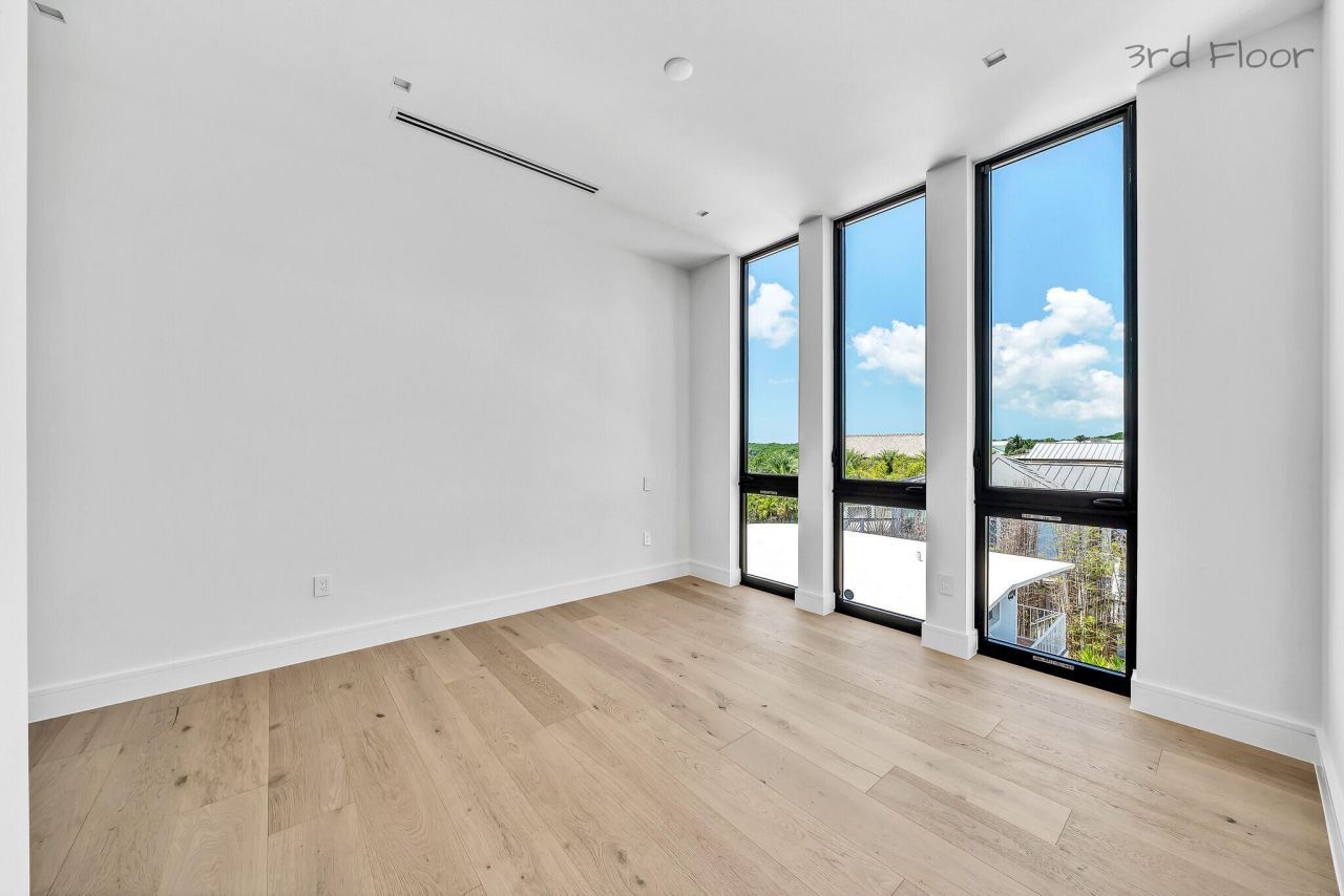 16 Seaside Avenue, Key Largo, FL 33037 Photo