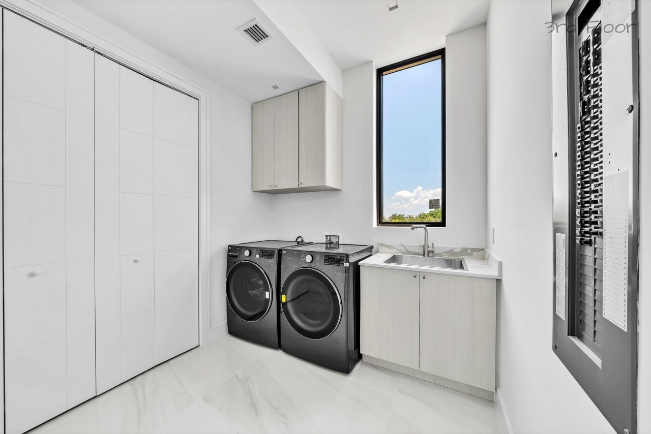 16 Seaside Avenue, Key Largo, FL 33037 Photo