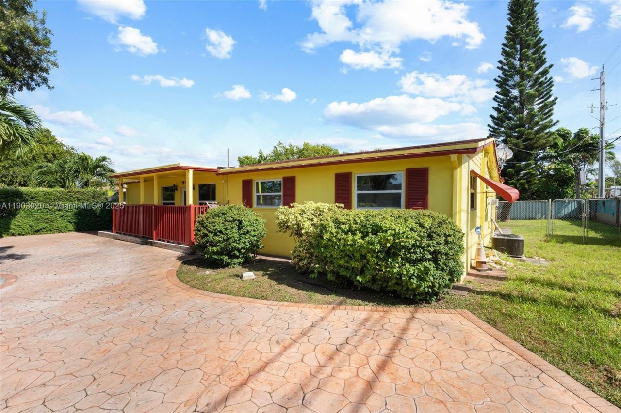 18151 NE 9th Ct, North Miami Beach, FL 33162 Photo