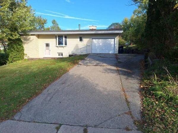 729 S Washington AVENUE, Viroqua, WI 54665