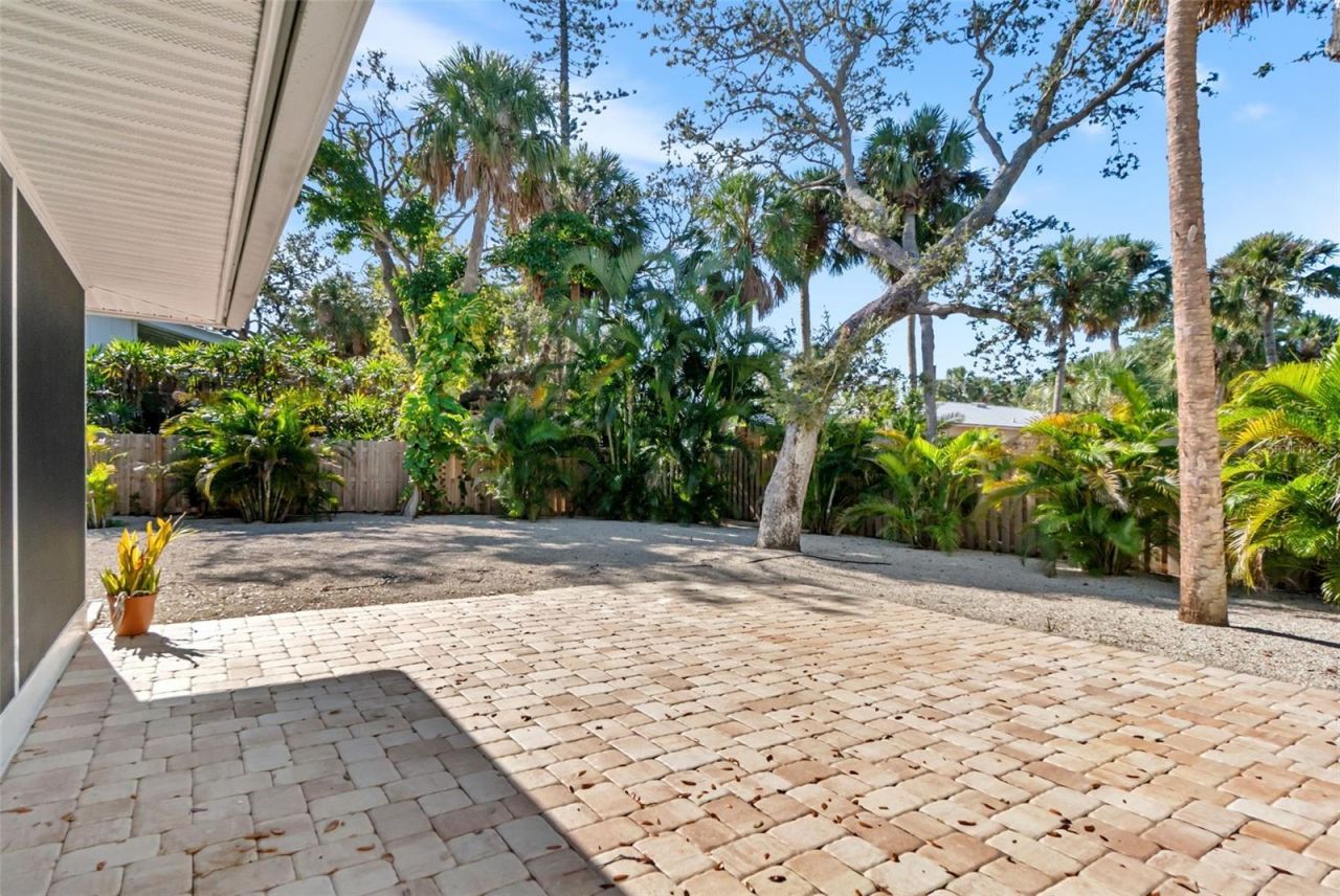 630 Venice Lane, Sarasota, FL 34242 Photo