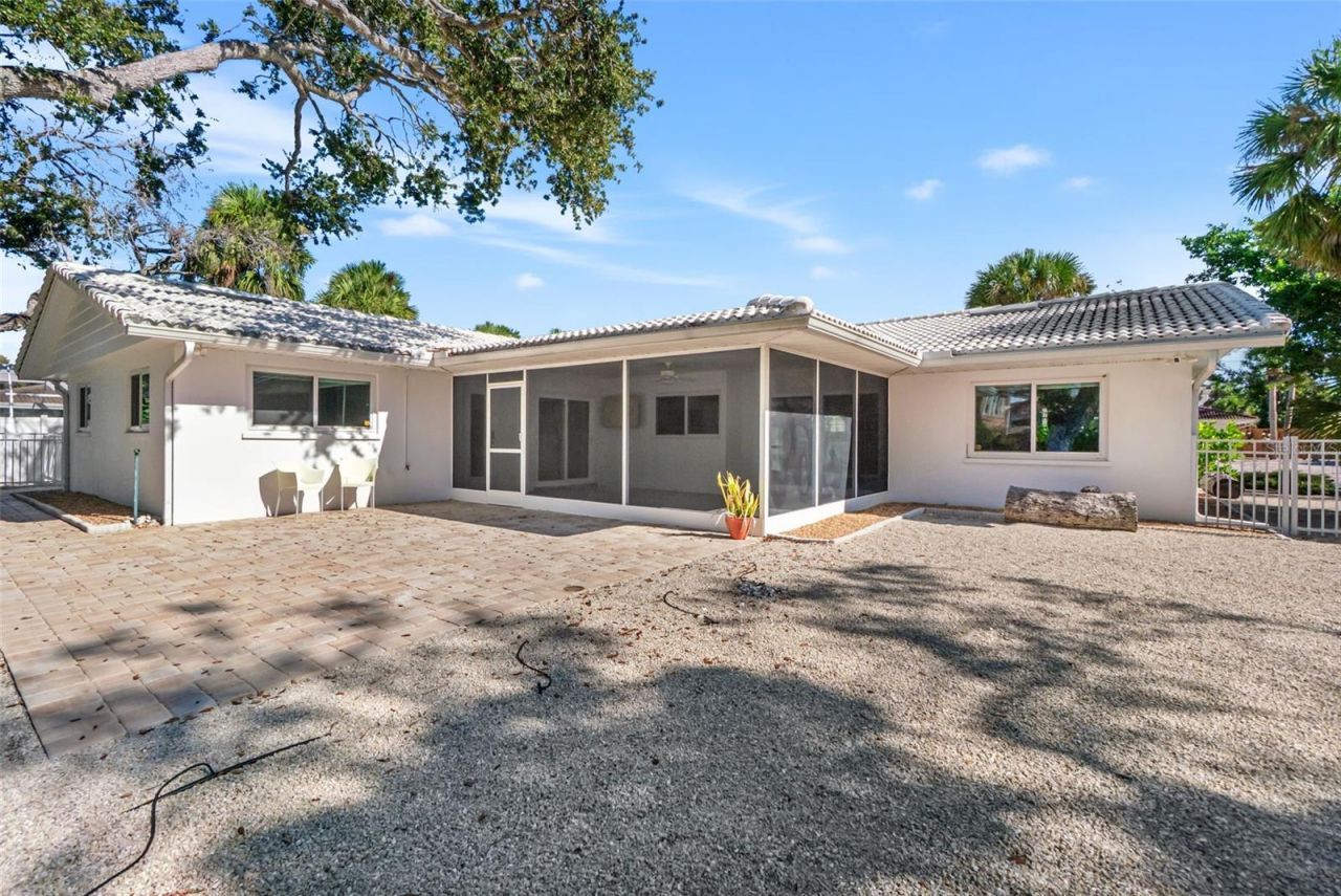 630 Venice Lane, Sarasota, FL 34242 Photo