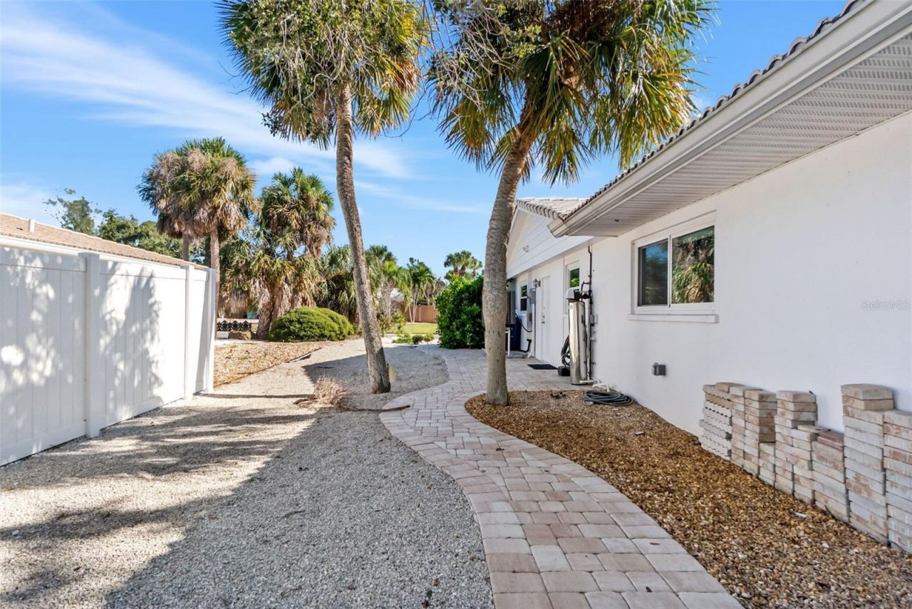 630 Venice Lane, Sarasota, FL 34242 Photo