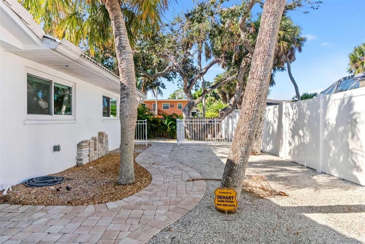 630 Venice Lane, Sarasota, FL 34242 Photo