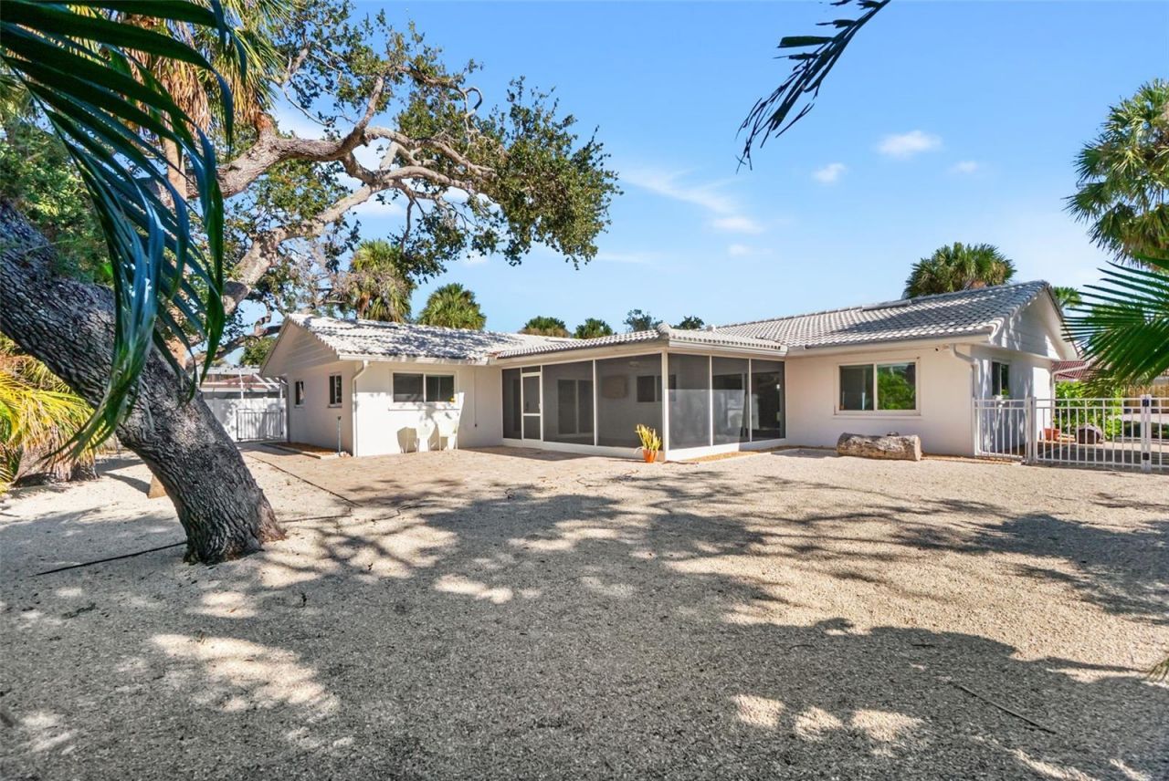630 Venice Lane, Sarasota, FL 34242 Photo