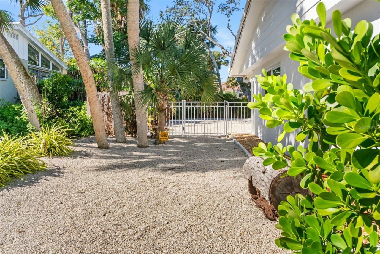 630 Venice Lane, Sarasota, FL 34242 Photo