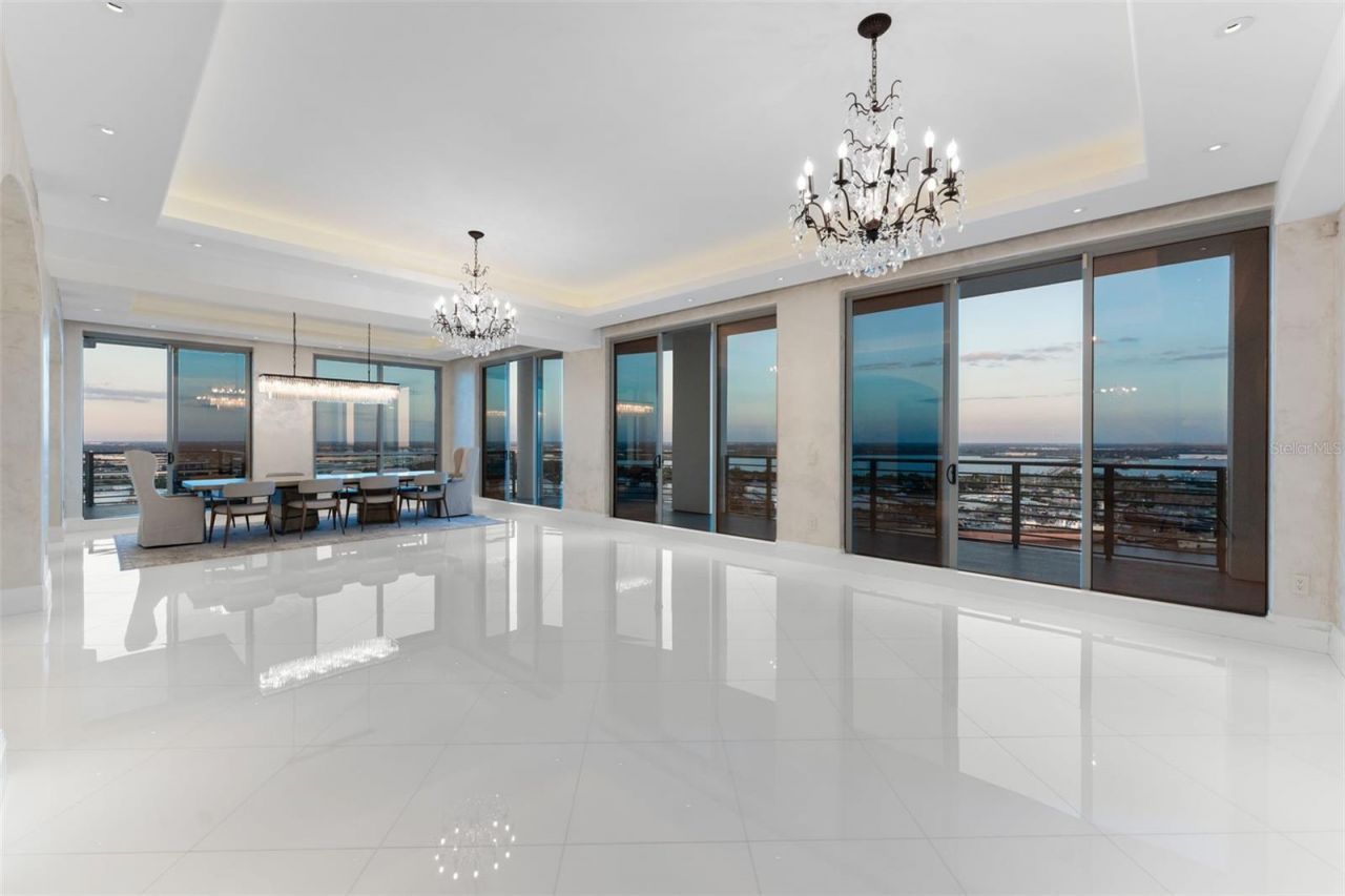 1209 E Cumberland Avenue, Unit 2802, Tampa, FL 33602 Photo