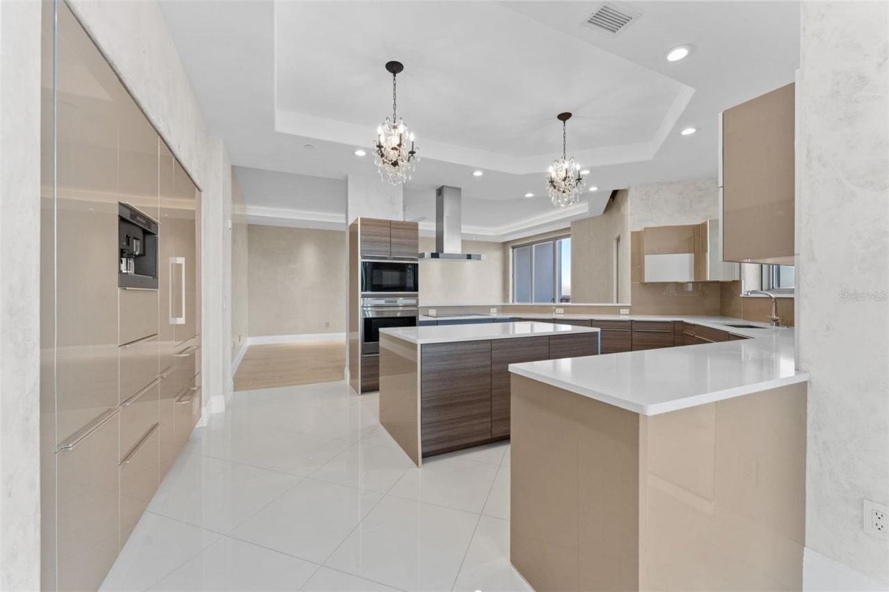 1209 E Cumberland Avenue, Unit 2802, Tampa, FL 33602 Photo