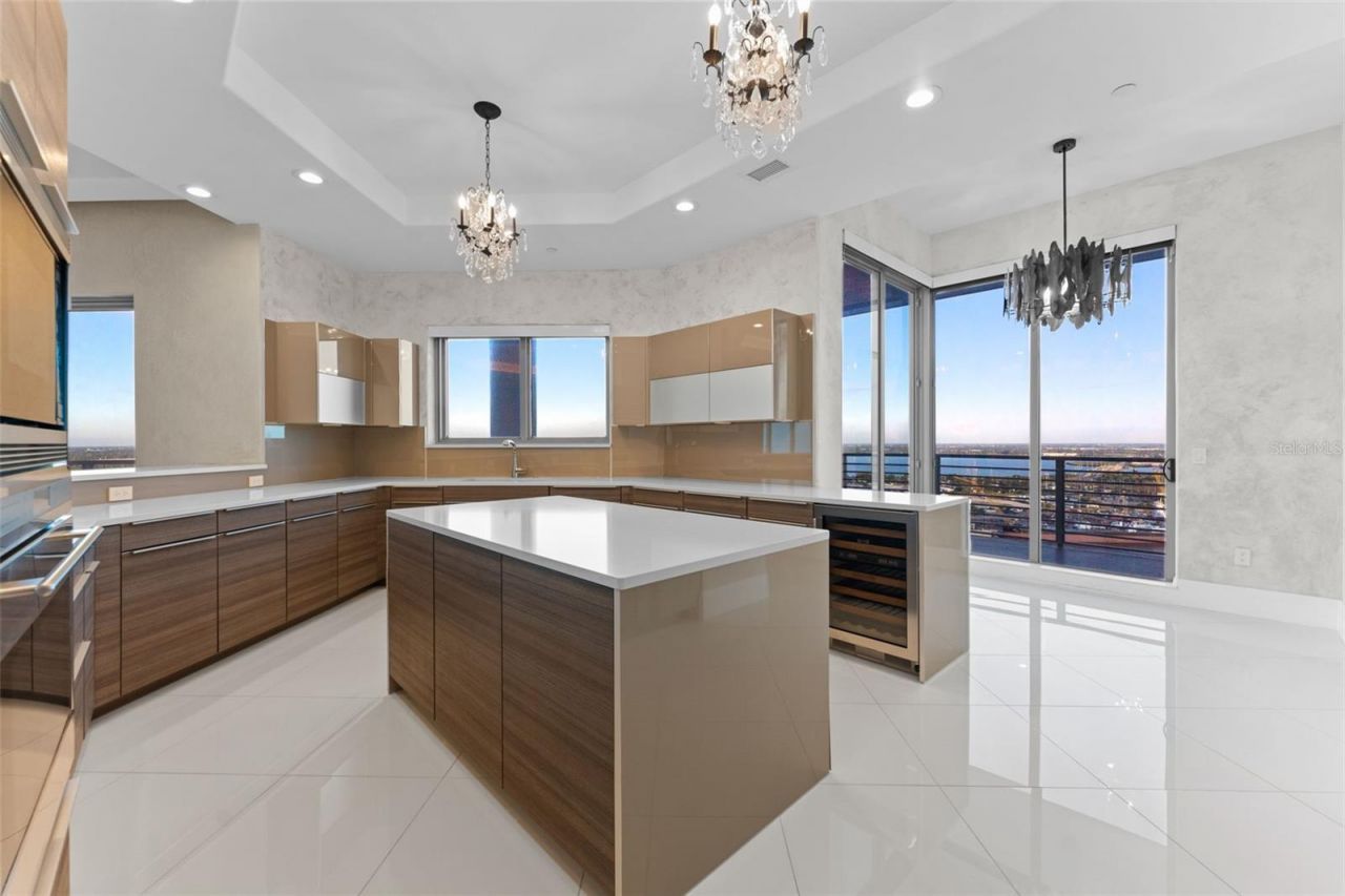 1209 E Cumberland Avenue, Unit 2802, Tampa, FL 33602 Photo