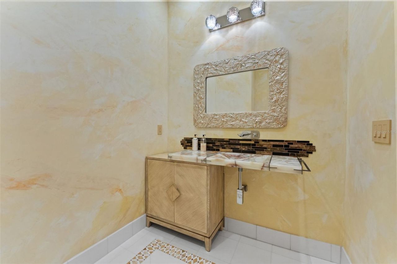 1209 E Cumberland Avenue, Unit 2802, Tampa, FL 33602 Photo