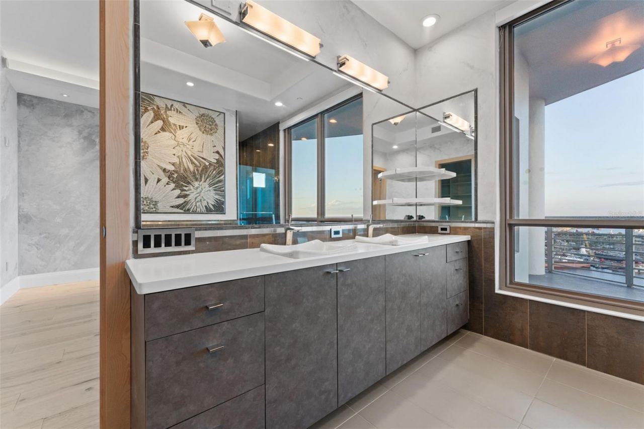 1209 E Cumberland Avenue, Unit 2802, Tampa, FL 33602 Photo