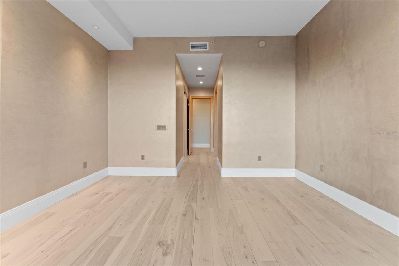 1209 E Cumberland Avenue, Unit 2802, Tampa, FL 33602 Photo